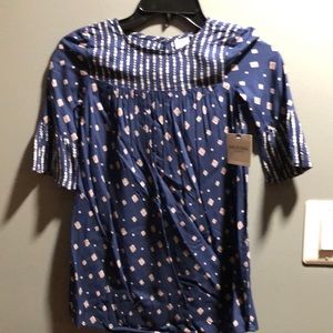 BRAND NEW WOMANS BLOUSE SIZE SIZE 6! NWT! SMOKE FREE HOME!